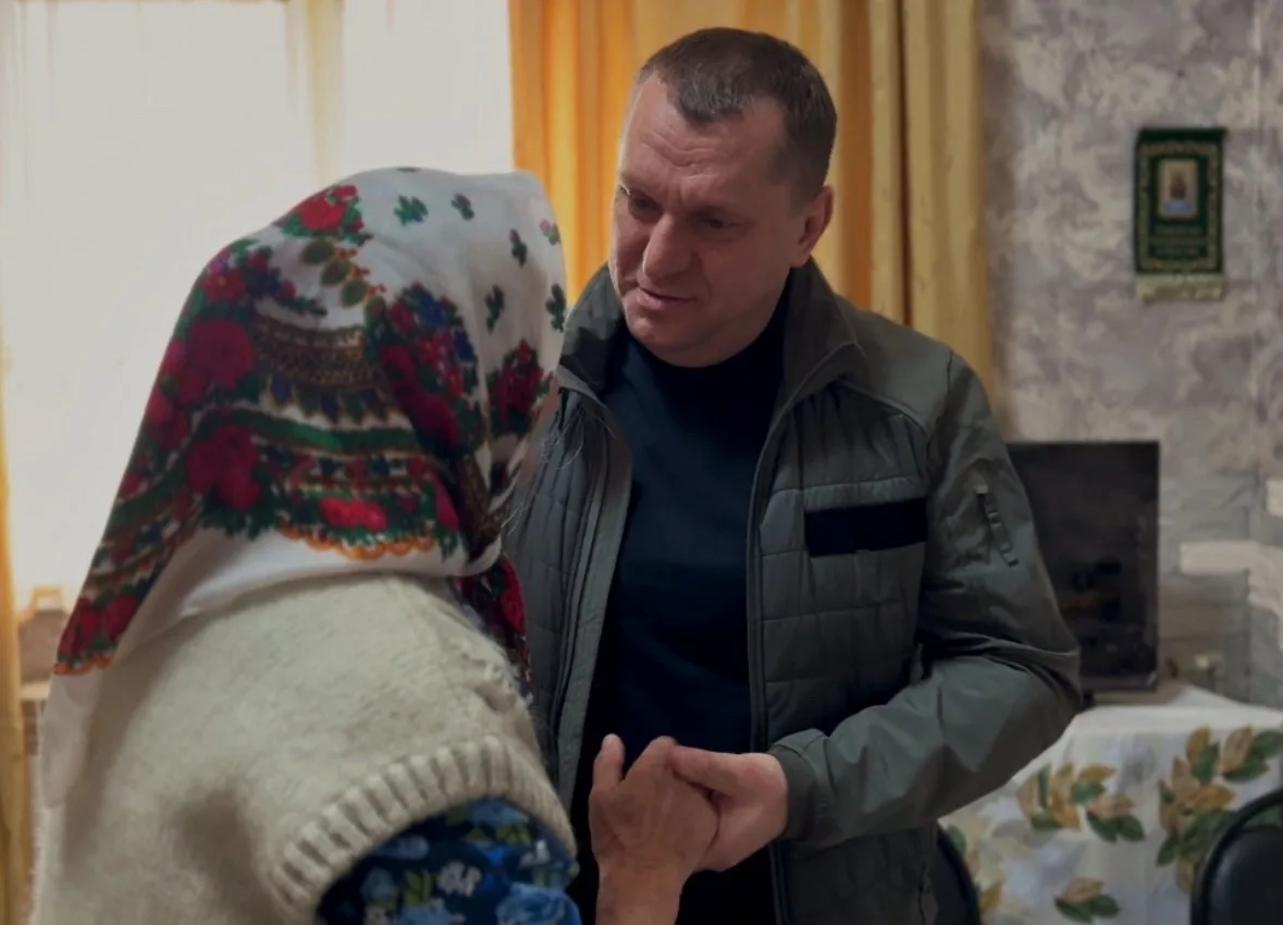 Сегодня с Александром Игоревичем Шаповаловым, начальником главного управления по взаимодействию с институтами гражданского общества, по поручению губернатора Курской области Александра Хинштейна поздравили с 85-летним... Сегодня с Александром Игоревичем Шаповаловым, начальником главного управления по взаимодействию с институтами гражданского общества, по поручению губернатора Курской области Александра Хинштейна поздравили с 85-летним...