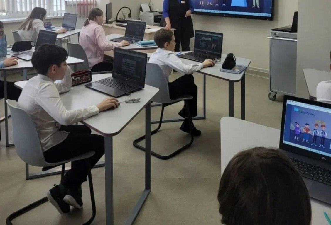 В центре цифрового образования детей «IT-куб», созданном на базе лицея № 14 города Железногорска, благодаря национальному проекту «Молодежь и дети», инициированного Президентом Российской Федерации Владимиром Путиным, прошел... В центре цифрового образования детей «IT-куб», созданном на базе лицея № 14 города Железногорска, благодаря национальному проекту «Молодежь и дети», инициированного Президентом Российской Федерации Владимиром Путиным, прошел...