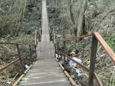 Курский чиновник показывает грязь своего округа