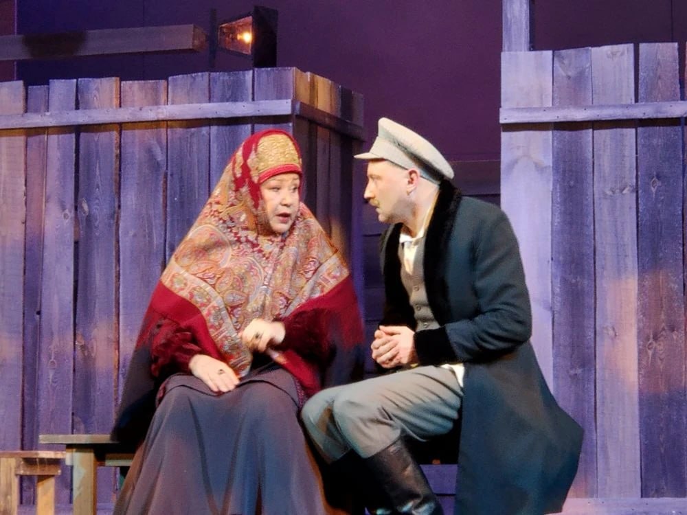 В Курском драмтеатре разразилась «Гроза» В Курском драмтеатре разразилась «Гроза»