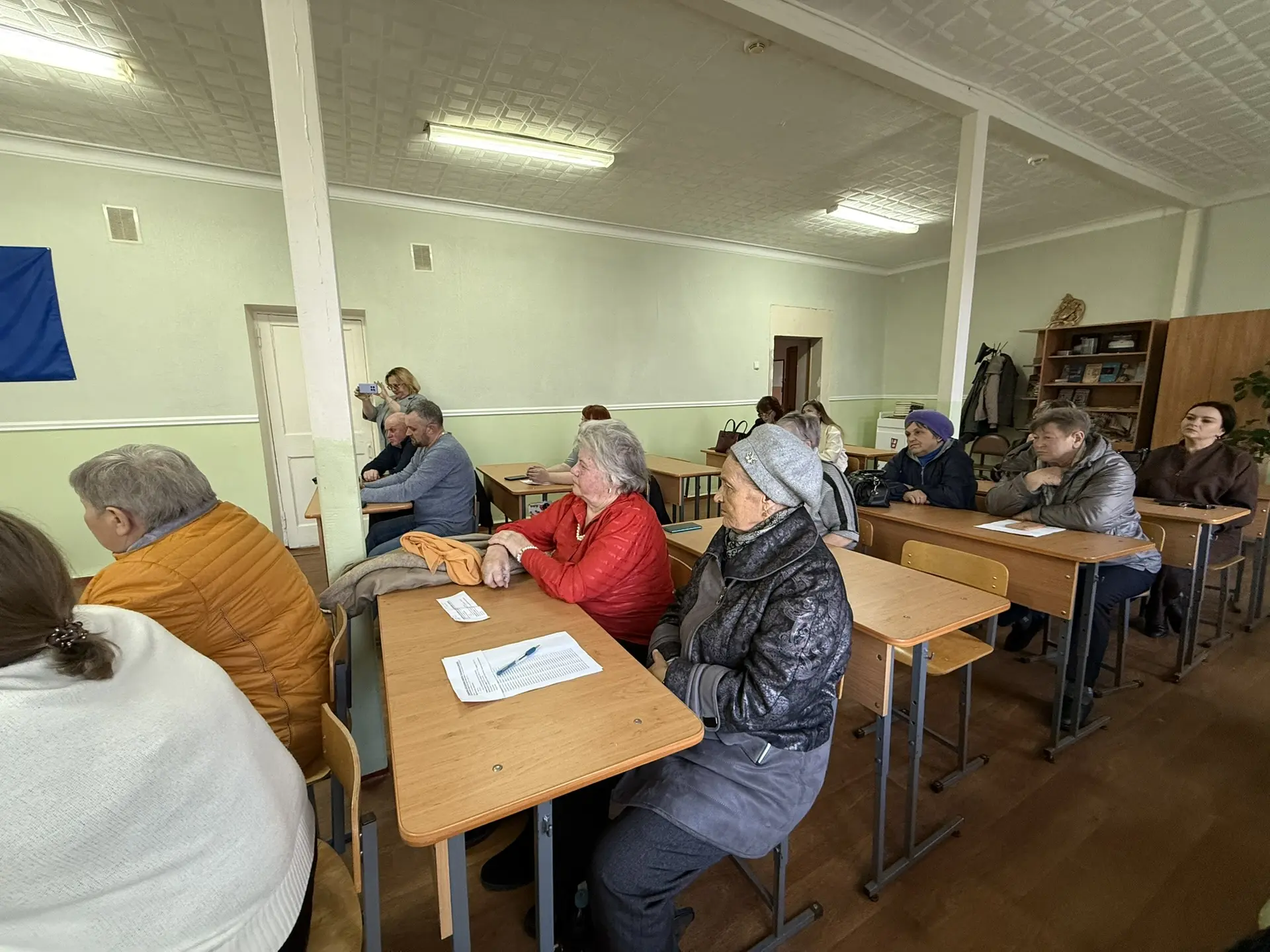 О чём говорили на встрече с председателями уличных комитетов? Коротко и по сути О чём говорили на встрече с председателями уличных комитетов? Коротко и по сути