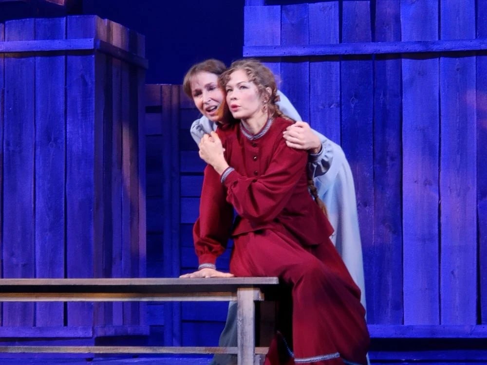 В Курском драмтеатре разразилась «Гроза» В Курском драмтеатре разразилась «Гроза»