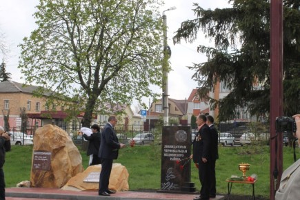 � ����� ����� �.�. ����������� ������� ���������� ������� �� ���� �����, ����������� 40-����� ������ �� ������������� ���