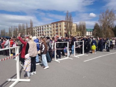 ������ ������� 6000 �������� ����� � ������