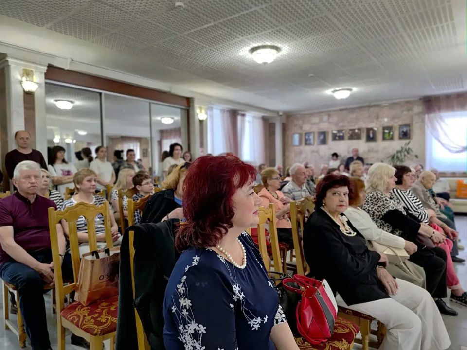 Музыка, танцы и только положительные эмоции Музыка, танцы и только положительные эмоции