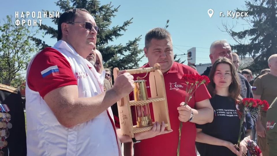 Частица Вечного огня от стен Кремля доставлена в Курск!