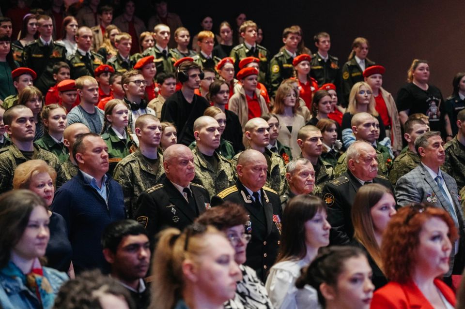 Владимир Ковальчук: В Курске состоялась торжественная церемония награждения победителей межрегионального фестиваля военно-патриотической песни «Боль сердец» Владимир Ковальчук: В Курске состоялась торжественная церемония награждения победителей межрегионального фестиваля военно-патриотической песни «Боль сердец»