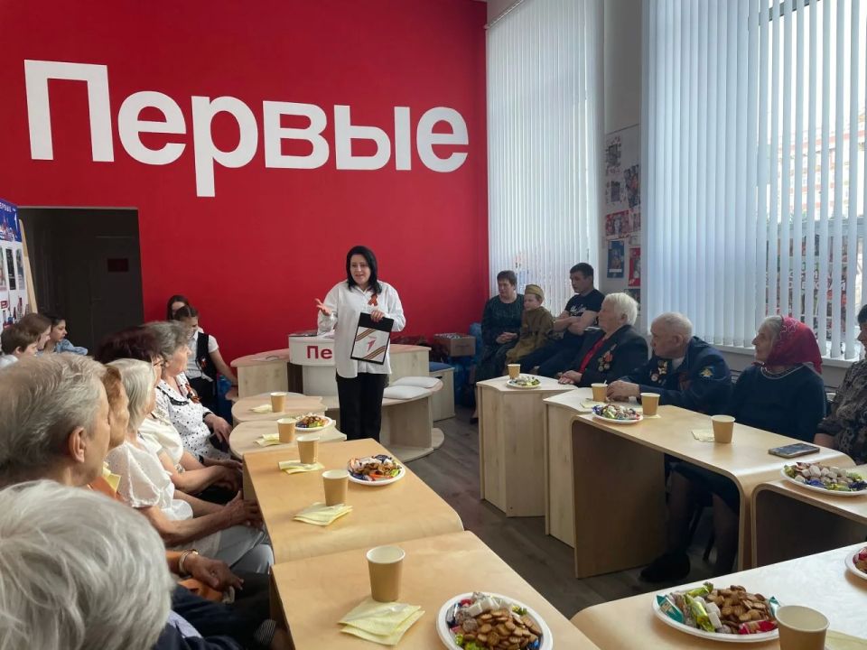 В преддверии Дня Победы в Центре Первых состоялась трогательная встреча поколений! В преддверии Дня Победы в Центре Первых состоялась трогательная встреча поколений!