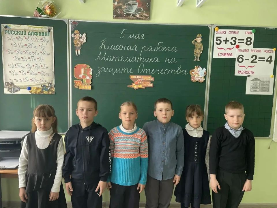 В целях сохранения памяти о событиях нашей истории, подвиге и единстве народов России, скреплённых общей Победой, обучающиеся МКОУ «Солдатская основная общеобразовательная школа» Фатежского района приняли участие в областной...