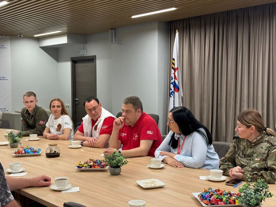 В филиал фонда «Защитники Отечества» в Курской области в рамках международной патриотической акции Народного фронта «Огонь памяти» торжественно передали частицу пламени Вечного огня у Могилы Неизвестного Солдата в... В филиал фонда «Защитники Отечества» в Курской области в рамках международной патриотической акции Народного фронта «Огонь памяти» торжественно передали частицу пламени Вечного огня у Могилы Неизвестного Солдата в...