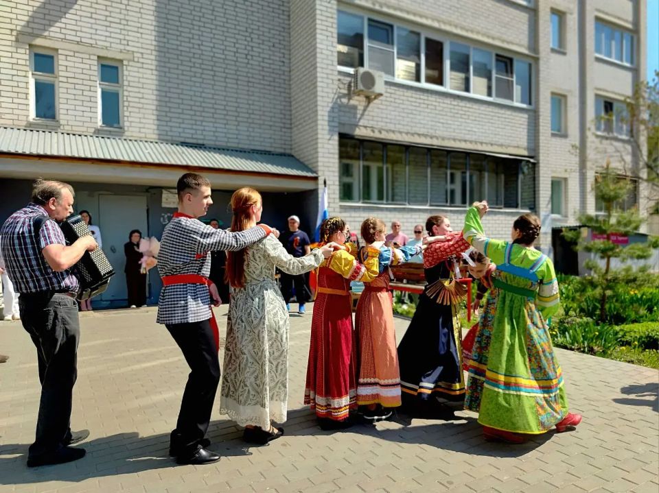 В Курске прозвучали песни Победы для Раисы Стариковой В Курске прозвучали песни Победы для Раисы Стариковой