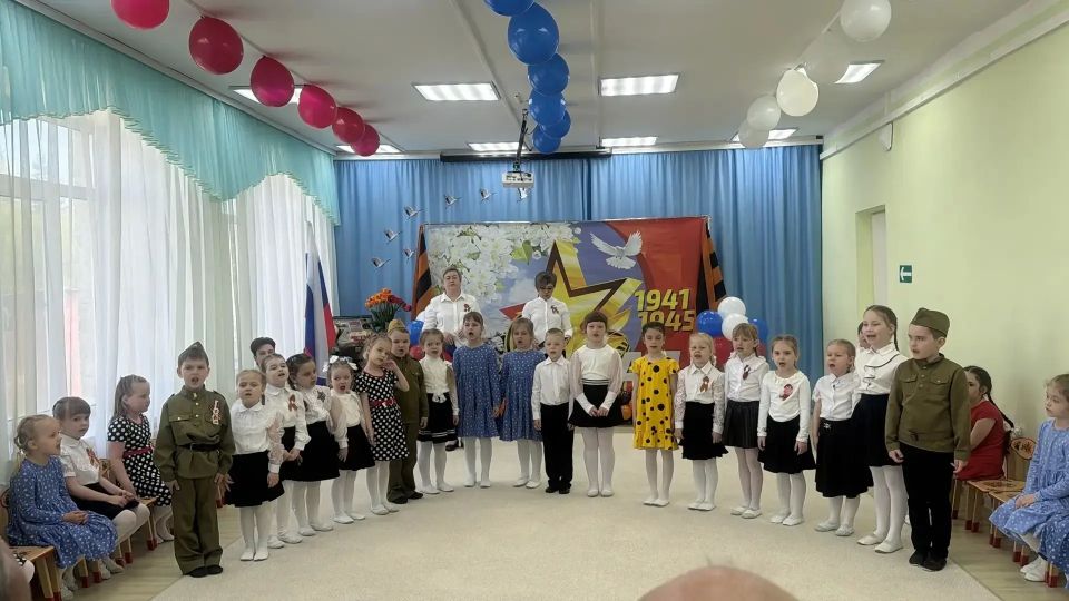 В МБДОУ №1 прошло мероприятие посвящённое 9 Мая В МБДОУ №1 прошло мероприятие посвящённое 9 Мая