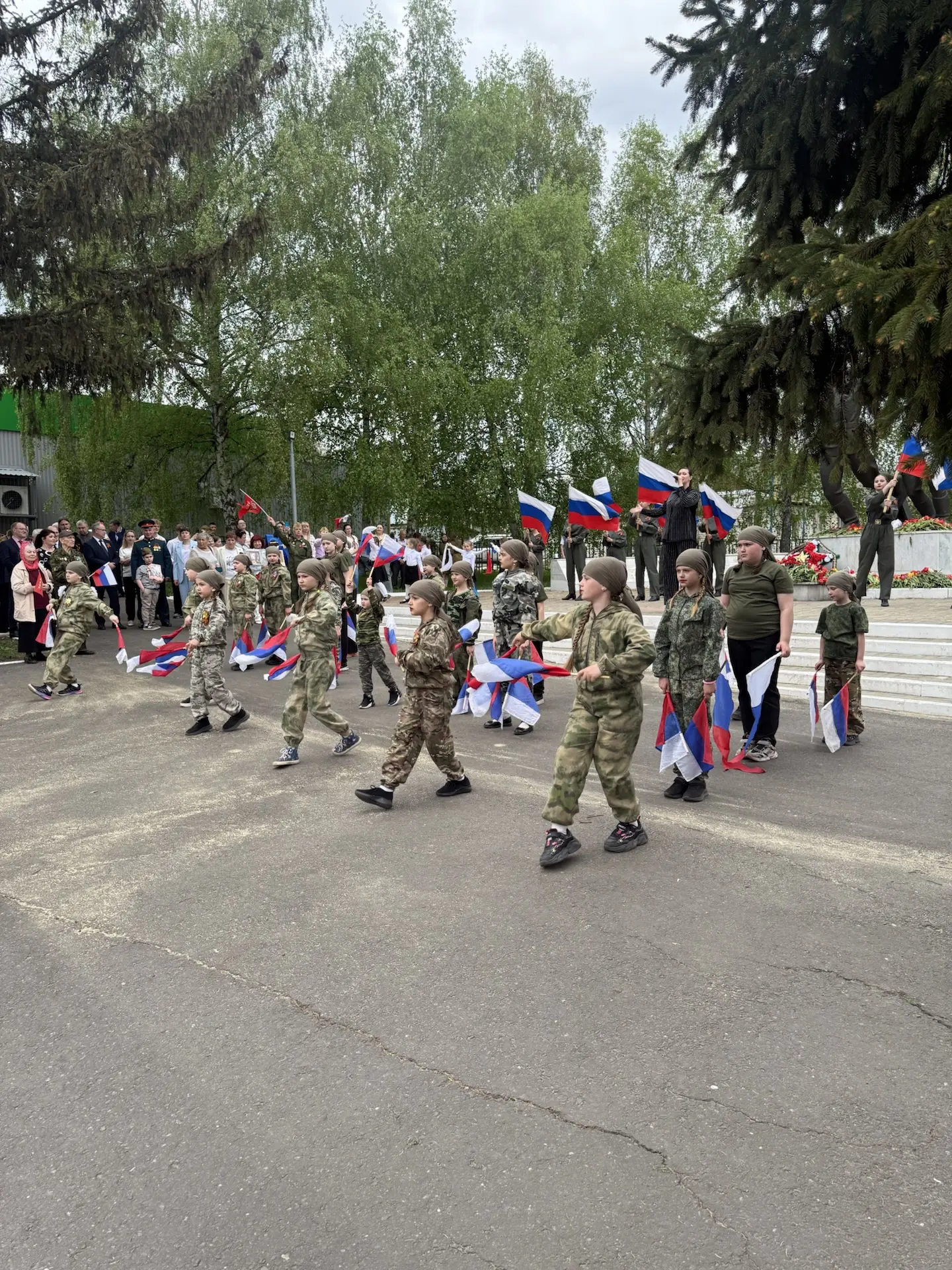 Этот момент, когда прошлое и настоящее сливаются воедино… Сегодня на Площади Победы Щигров было именно так