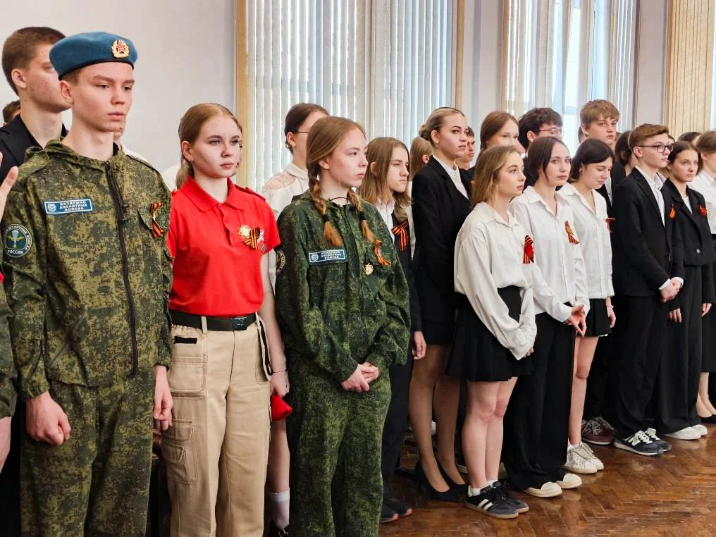 Курские ветераны провели урок мужества для гимназистов Курские ветераны провели урок мужества для гимназистов