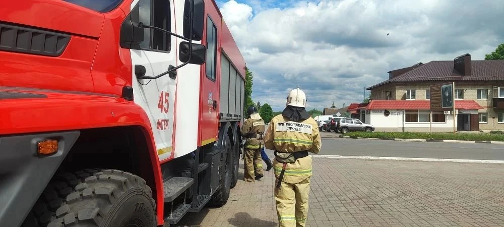 12 мая дежурным караулом ПЧ Фатежского района Противопожарной службы комитета региональной безопасности Курской области проведено оперативно-тактическое изучение района выезда 12 мая дежурным караулом ПЧ Фатежского района Противопожарной службы комитета региональной безопасности Курской области проведено оперативно-тактическое изучение района выезда
