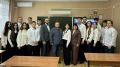 Председатель ТИК Курского района Алексей Прокопов совместно с секретарём молодёжной избирательной комиссии Курской области Германом Швырёвым провели встречу со старшеклассниками Косиновской школы Курского района