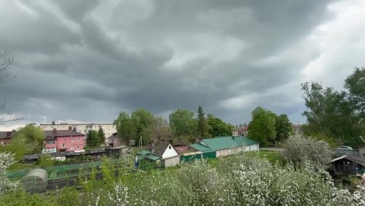 Со стороны микр. Рудник в город надвигается гроза