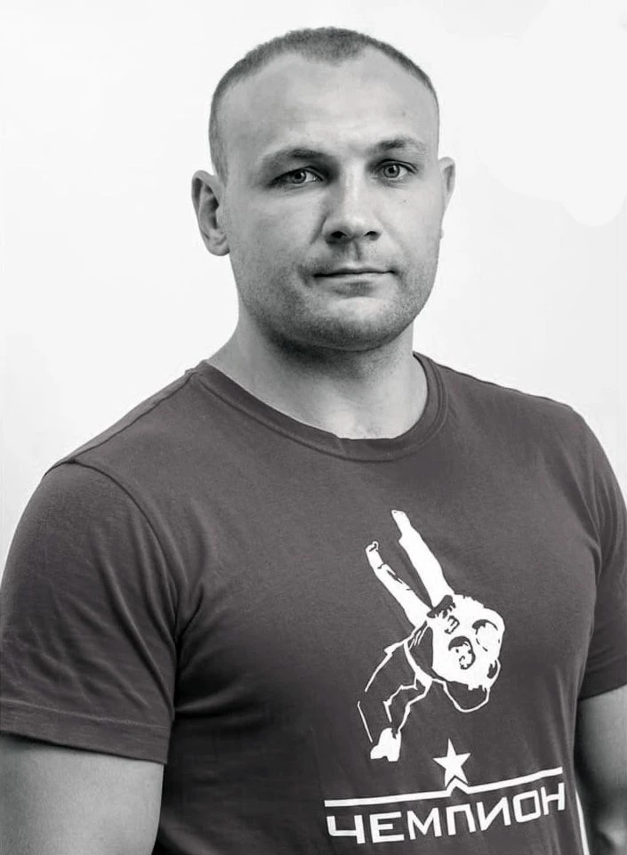 Скончался победитель первого чемпионата мира по рукопашному бою, курянин Виталий Дериглазов