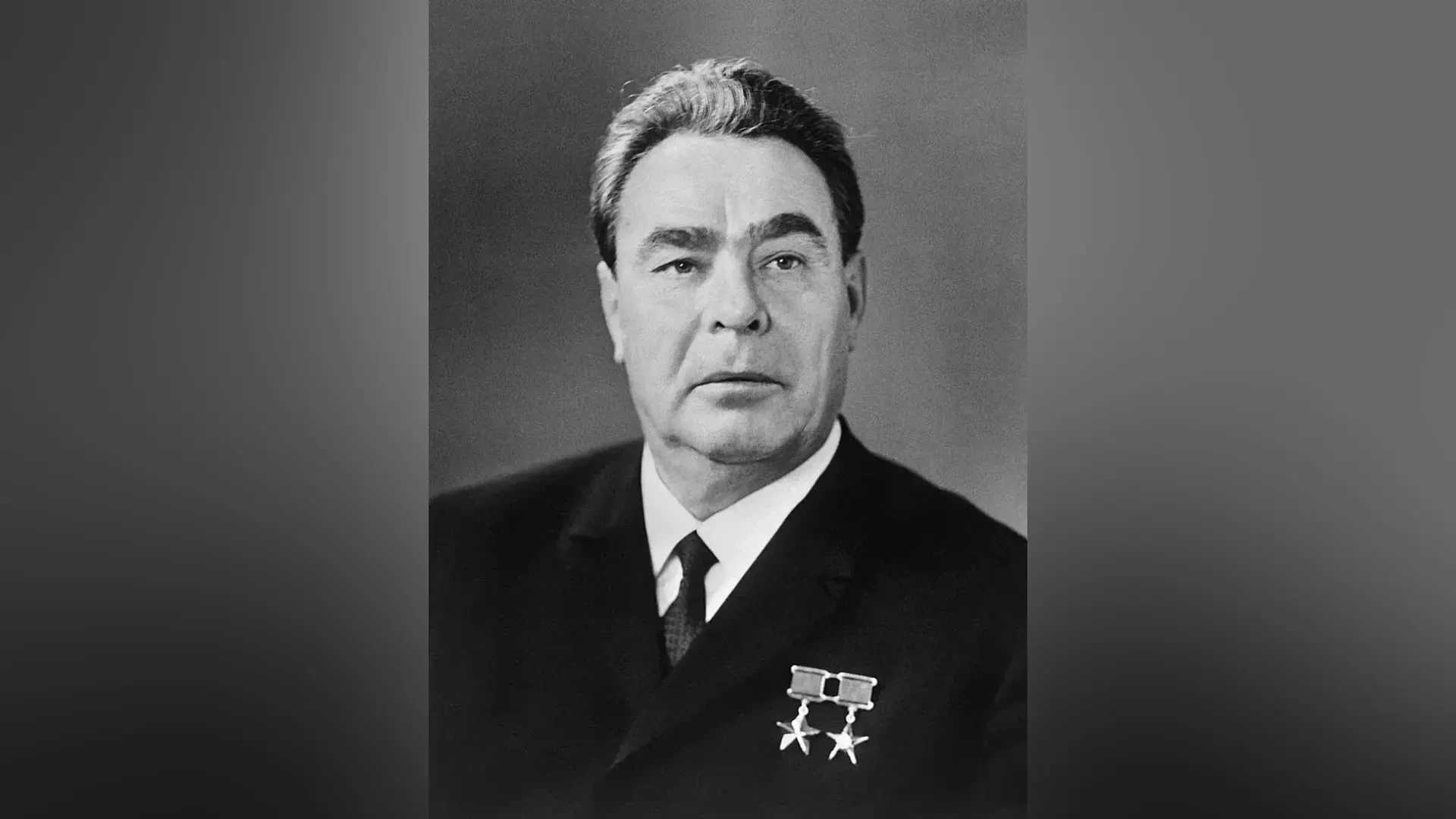 Каким будет памятник Брежневу в Курске, решат сами жители
