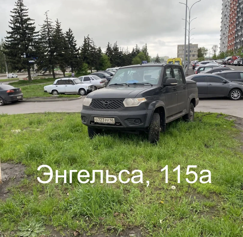Продолжаем публиковать фотографии водителей, паркующихся в неположенных местах Продолжаем публиковать фотографии водителей, паркующихся в неположенных местах
