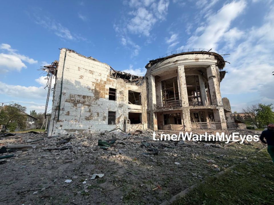 Донецк этой ночью также подвергся ударам украинских дронов Донецк этой ночью также подвергся ударам украинских дронов