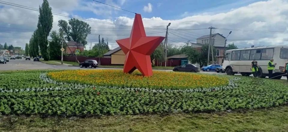 В общественных пространствах Курска трудятся 23 человека и задействованы три единицы специализированной техники В общественных пространствах Курска трудятся 23 человека и задействованы три единицы специализированной техники