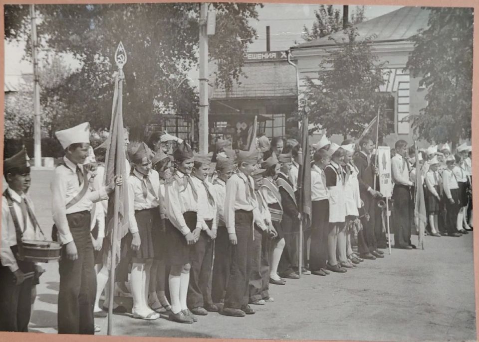 19 мая — День пионерии!. Архивные фотографии пионеров Дмитриевского района — это настоящая летопись истории и детства 19 мая — День пионерии!. Архивные фотографии пионеров Дмитриевского района — это настоящая летопись истории и детства