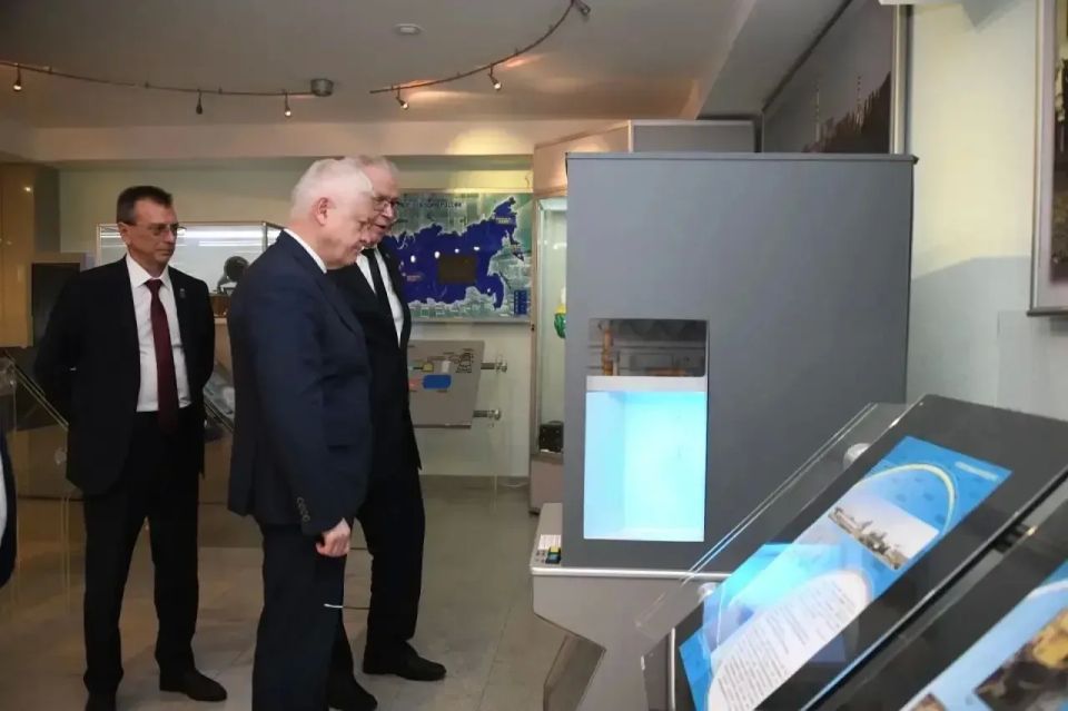 С рабочим визитом город Курчатов и Курскую атомную электростанцию посетил депутат Государственной Думы Федерального Собрания Российской Федерации, председатель Комитета Государственной Думы по безопасности и противодействию... С рабочим визитом город Курчатов и Курскую атомную электростанцию посетил депутат Государственной Думы Федерального Собрания Российской Федерации, председатель Комитета Государственной Думы по безопасности и противодействию...