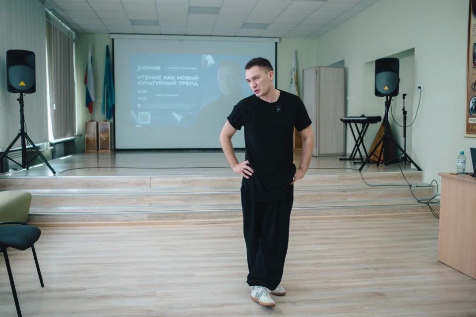 В школе № 7 имени А.С. Пушкина прошла встреча с актёром Никитой Павленко в рамках проекта «Чтецкие программы» В школе № 7 имени А.С. Пушкина прошла встреча с актёром Никитой Павленко в рамках проекта «Чтецкие программы»
