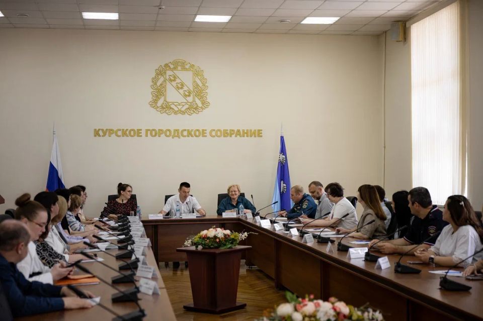 Юные куряне могут трудоустроиться летом в Центре поддержки молодежных инициатив Юные куряне могут трудоустроиться летом в Центре поддержки молодежных инициатив