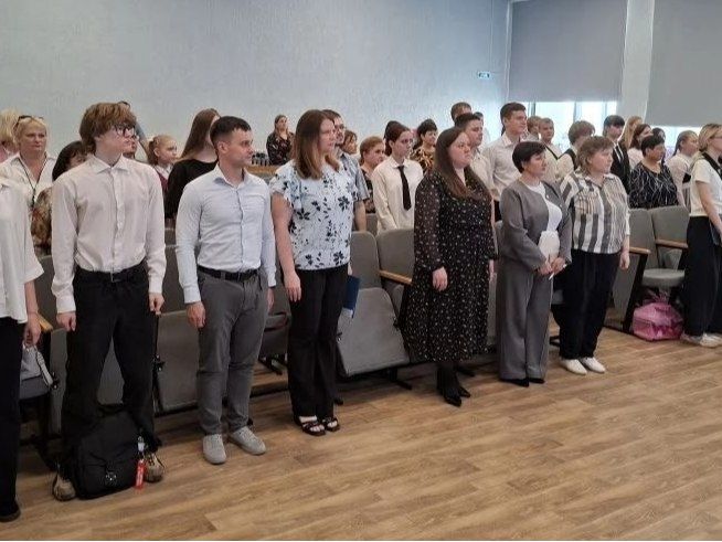 18 мая состоялось открытие XXII городской научно-практической конференции обучающихся общеобразовательных организаций города Курчатова «Шаги в науку – 2026» 18 мая состоялось открытие XXII городской научно-практической конференции обучающихся общеобразовательных организаций города Курчатова «Шаги в науку – 2026»