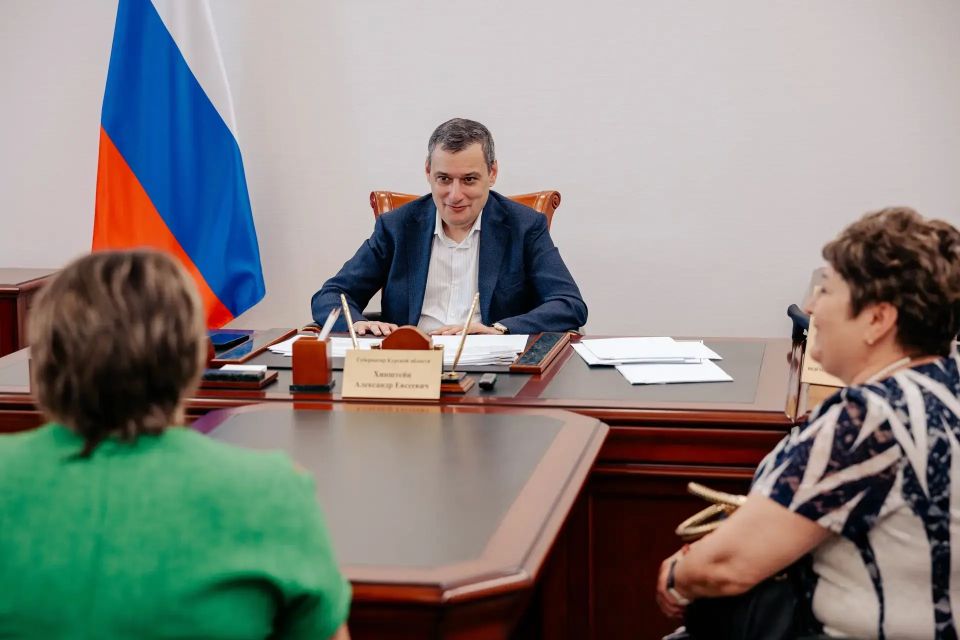 Александр Хинштейн провел личный приём Александр Хинштейн провел личный приём
