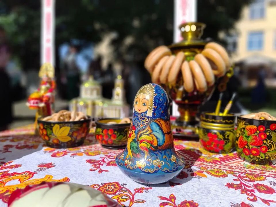 В Курске открыли летний сезон молодежного арт-пространства #Реальное место 46/23 В Курске открыли летний сезон молодежного арт-пространства #Реальное место 46/23