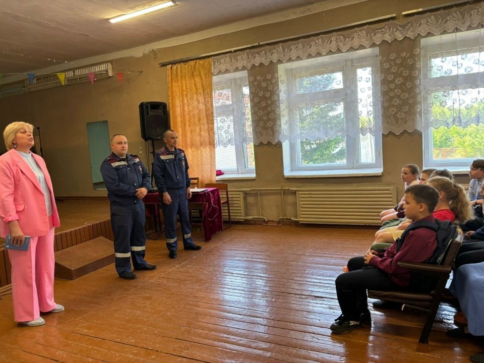 Профилактическая беседа по пожарной безопасности в Большежировской школе Профилактическая беседа по пожарной безопасности в Большежировской школе