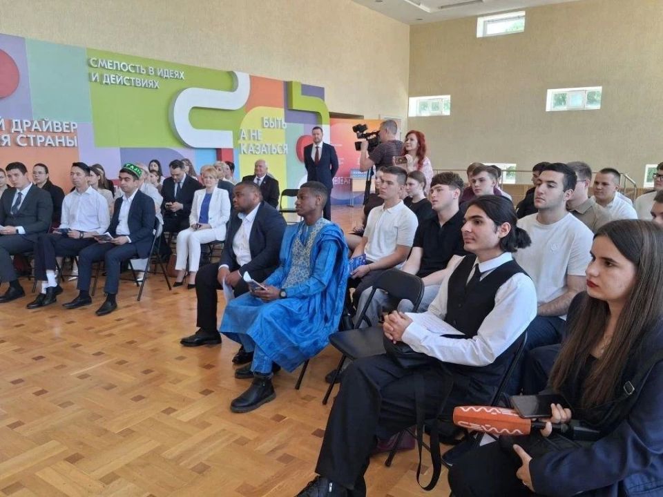 Молодёжь участвует в выборах Молодёжь участвует в выборах