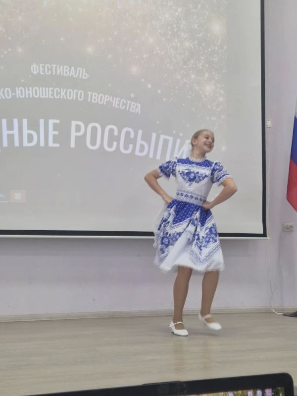 20 мая 2026 года в актовом зале Администрации Октябрьского района Курской области состоялся муниципальный фестиваль «Звездные россыпи», посвященный награждению подростков и молодежи в возрасте от 14 до 18 лет, достигших... 20 мая 2026 года в актовом зале Администрации Октябрьского района Курской области состоялся муниципальный фестиваль «Звездные россыпи», посвященный награждению подростков и молодежи в возрасте от 14 до 18 лет, достигших...