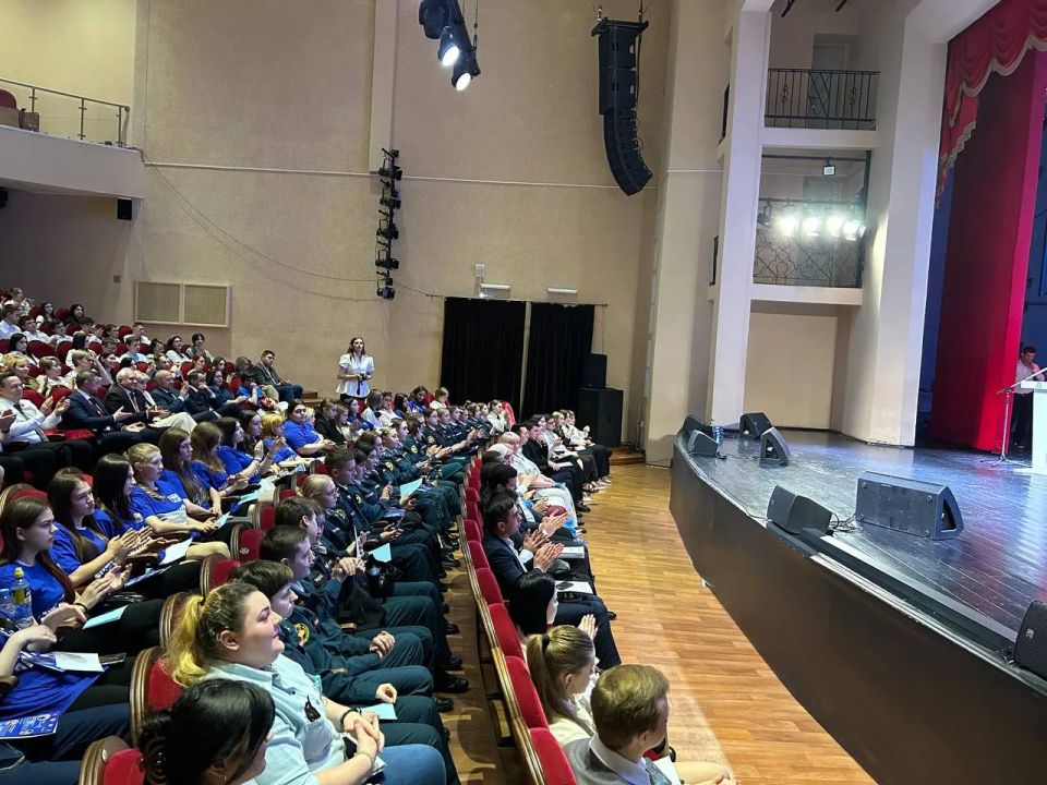 Более 300 студентов участвуют в ХV форуме «Молодёжь и политика: едины – значит сильны»