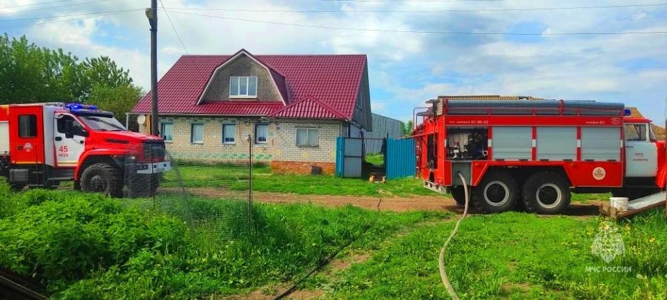 В Фатежском районе сгорел сарай и сено В Фатежском районе сгорел сарай и сено