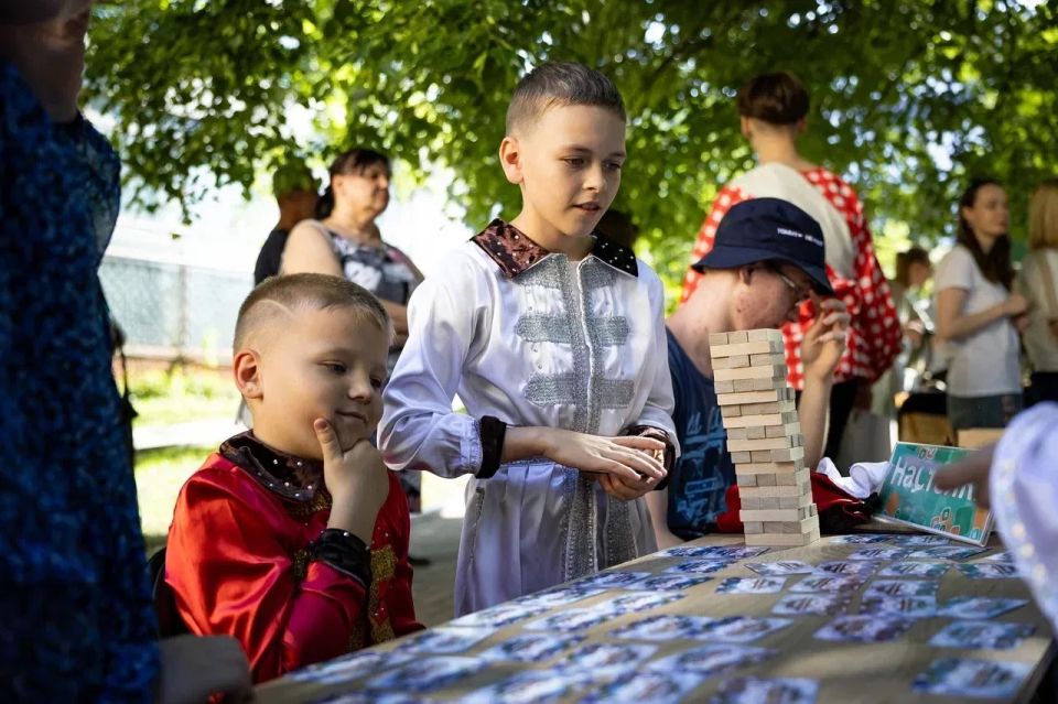 В Курске прошло открытие молодежного арт-пространства на свежем воздухе #Реальное место 46/23 В Курске прошло открытие молодежного арт-пространства на свежем воздухе #Реальное место 46/23