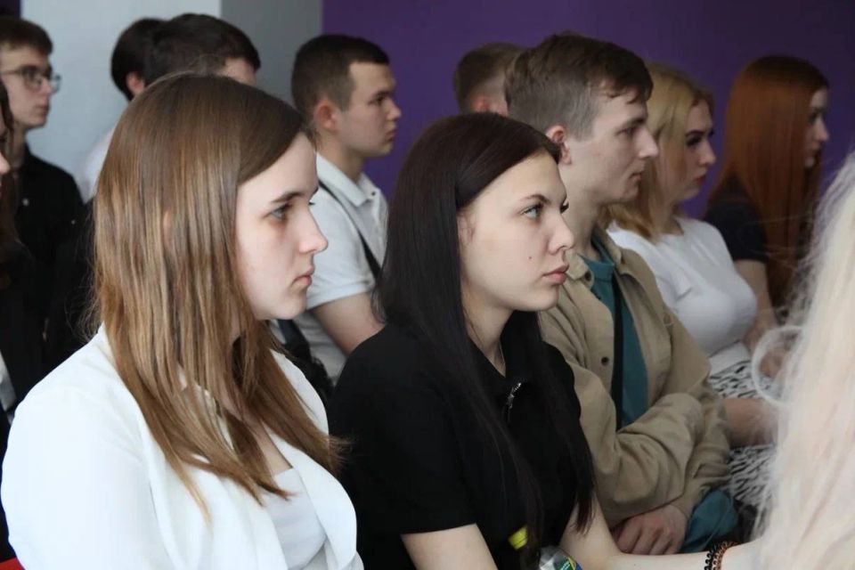 Площадка «ИИ и выборы: цифровой имидж участников избирательного процесса» Площадка «ИИ и выборы: цифровой имидж участников избирательного процесса»