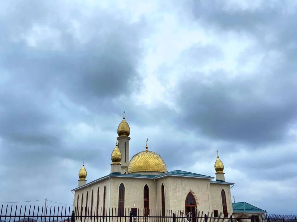Сегодня пятница!. Многократно поминайте Всевышнего Аллах1а и читайте салават пророку Мухьаммаду