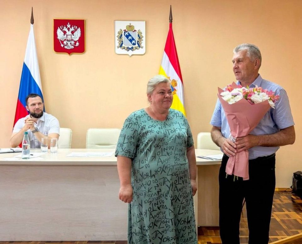 Николай Волобуев: Совещание мы традиционно завершили поздравлениями именинников Николай Волобуев: Совещание мы традиционно завершили поздравлениями именинников
