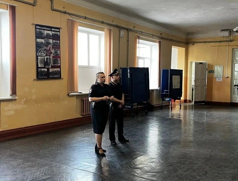В преддверии летних каникул в школе №1 посёлка Карла Либкнехта состоялся важный инструктаж по безопасности дорожного движения В преддверии летних каникул в школе №1 посёлка Карла Либкнехта состоялся важный инструктаж по безопасности дорожного движения
