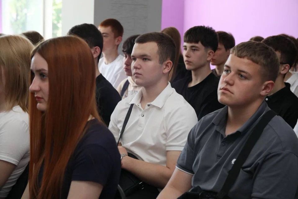 Площадка «ИИ и выборы: цифровой имидж участников избирательного процесса» Площадка «ИИ и выборы: цифровой имидж участников избирательного процесса»