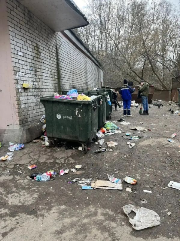 В Курске суд заставил управляйку привести в порядок контейнерную площадку