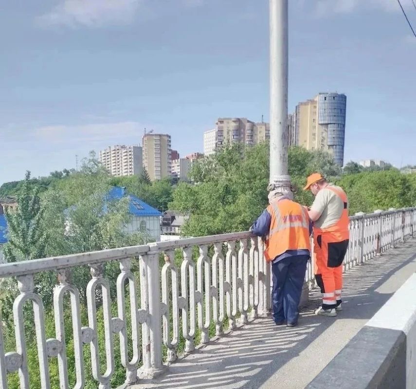 В уборке улиц Курска участвует 70 рабочих и 64 машины В уборке улиц Курска участвует 70 рабочих и 64 машины