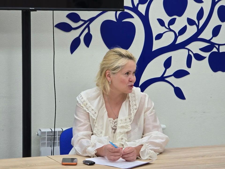 Екатерина Харченко встретилась с создателями проекта «Женщины-герои