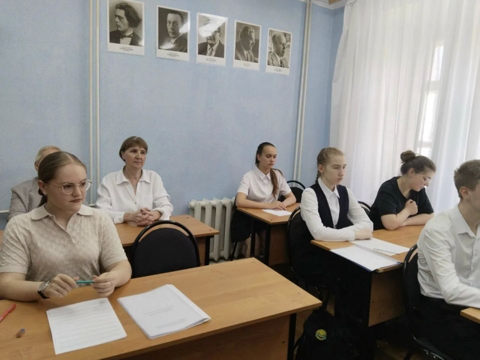 19 мая в Фатежской ДШИ состоялись выпускные экзамены по сольфеджио и музыкальной литературе 19 мая в Фатежской ДШИ состоялись выпускные экзамены по сольфеджио и музыкальной литературе