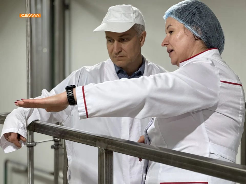 Александр Чепик посетил предприятия Октябрьского района Александр Чепик посетил предприятия Октябрьского района