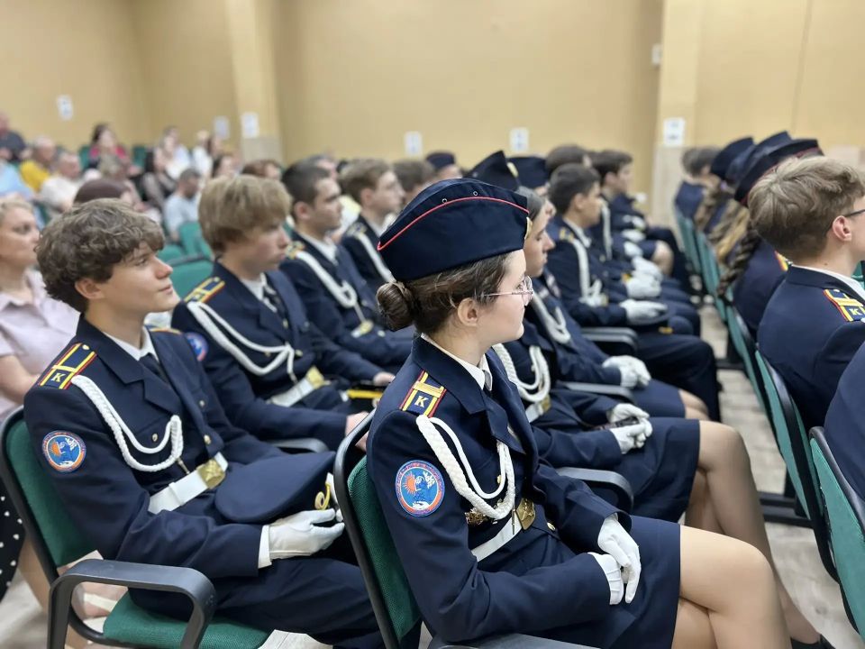 В школе №59 куряне подвели итоги программы «Кадетство: Служу России!» В школе №59 куряне подвели итоги программы «Кадетство: Служу России!»